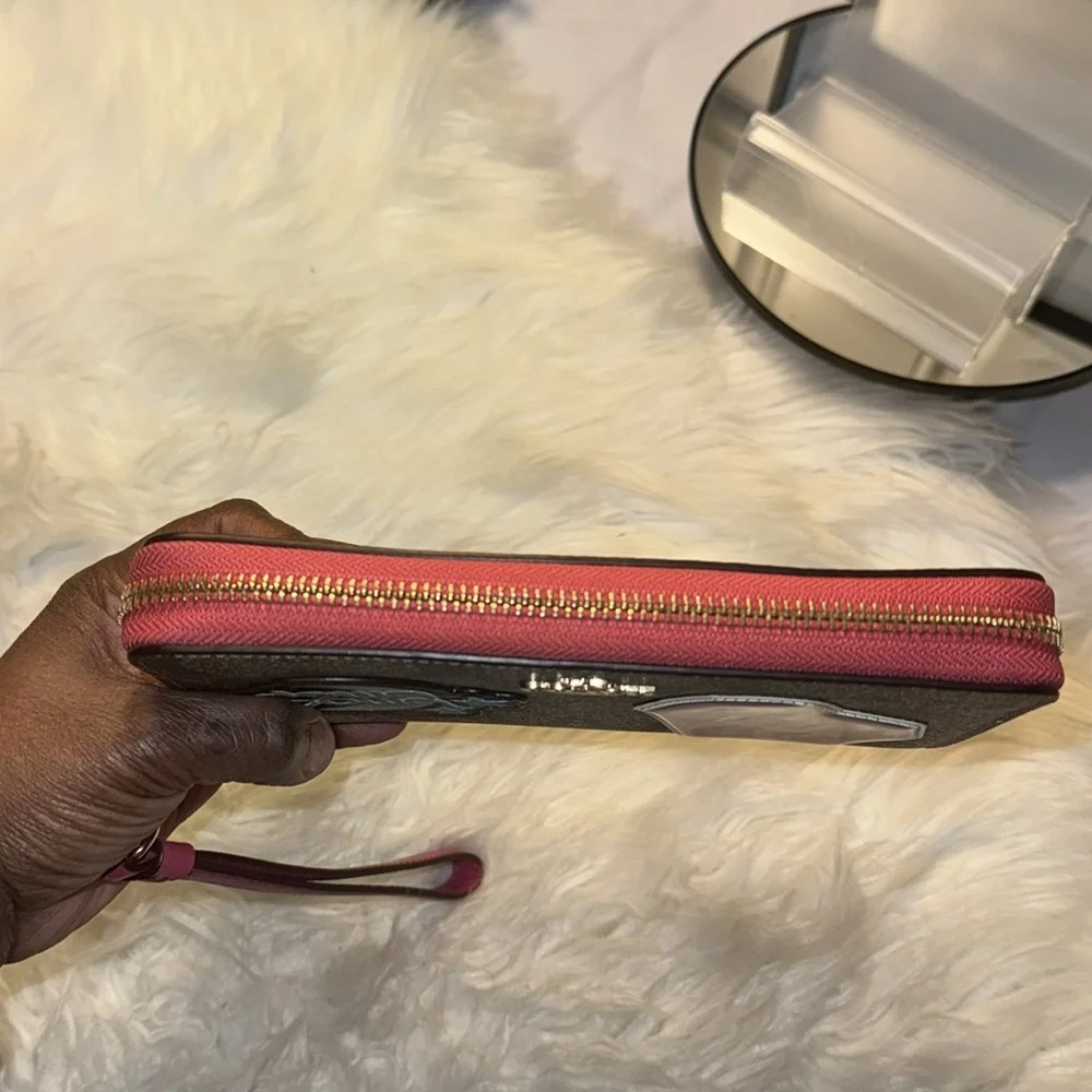 Coach Signature Long Zip Around Khaki Multi Wallet Down Town & Good Times EUC - Picture 7 of 11